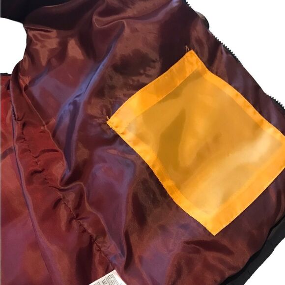 Old Navy size  medium puffervest new without tags - Picture 2 of 2